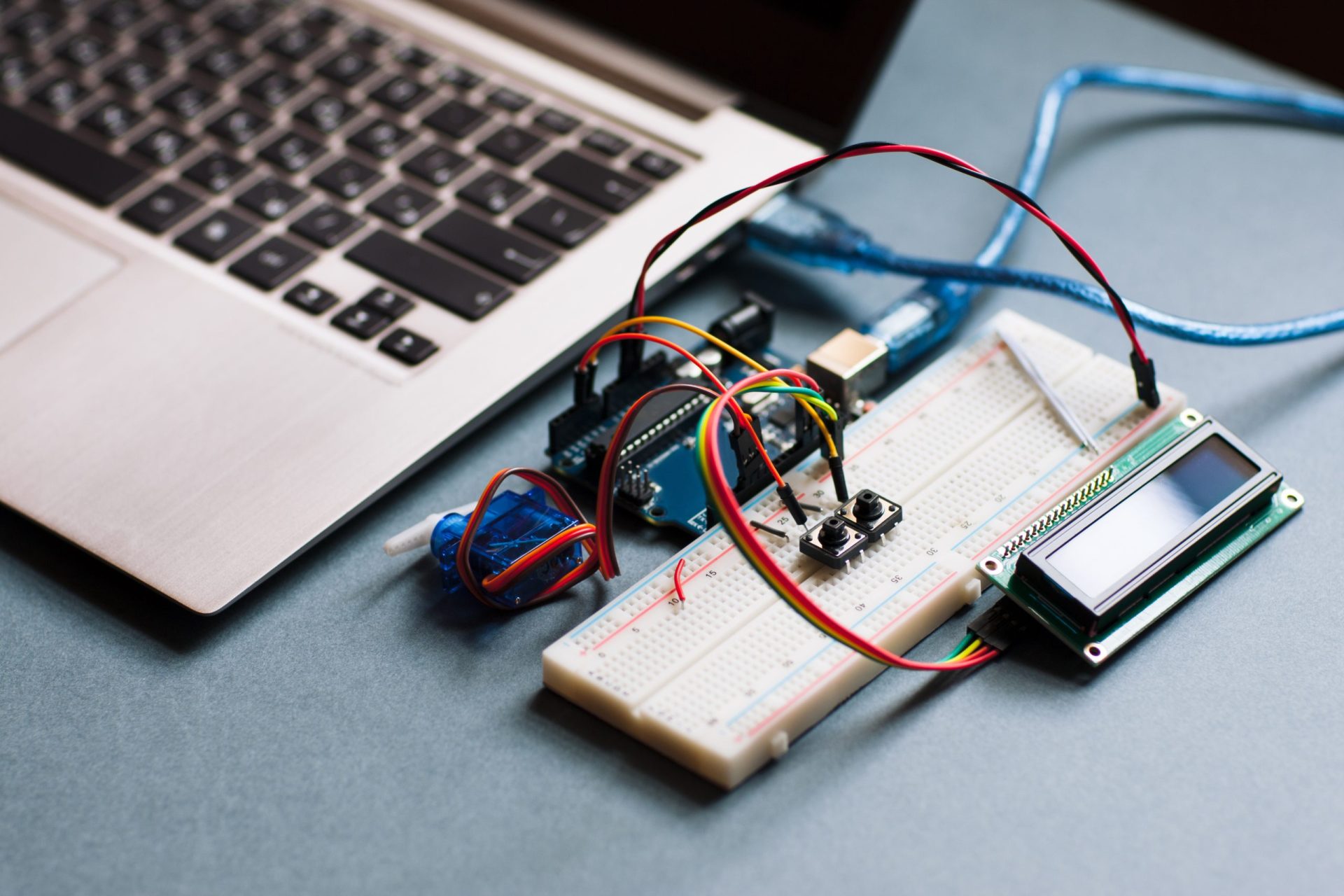 Breadboard connecting to computer